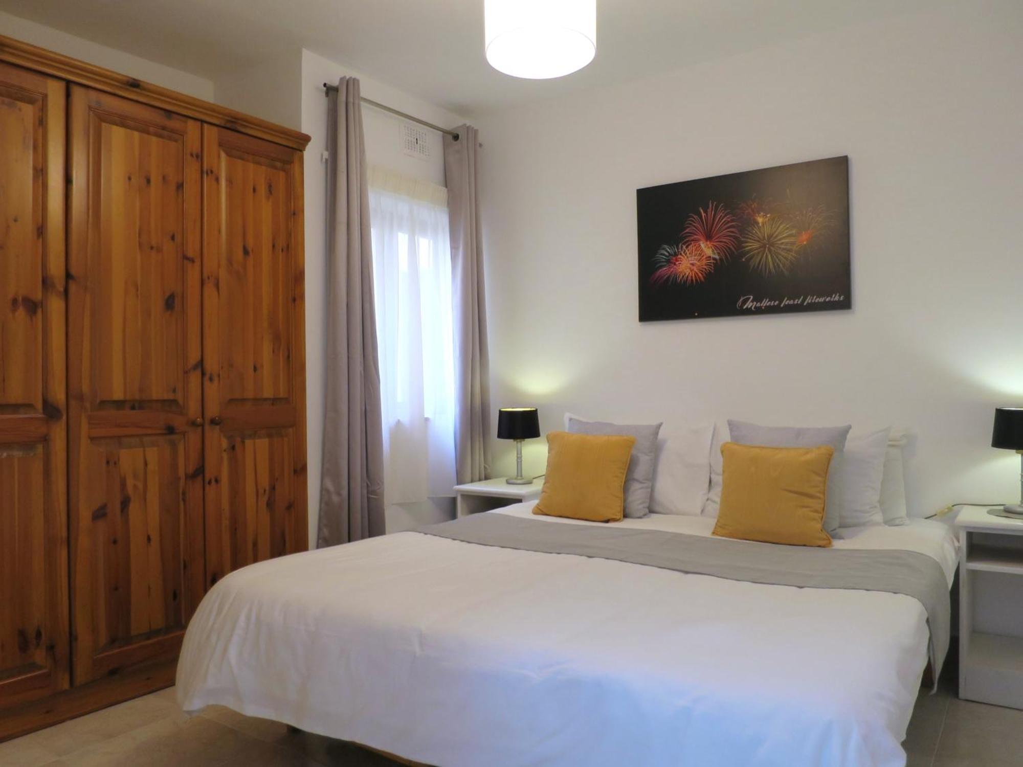 Seafront Apartment Terrace, Lounger & Panoramic Ocean Views Mellieha Room photo