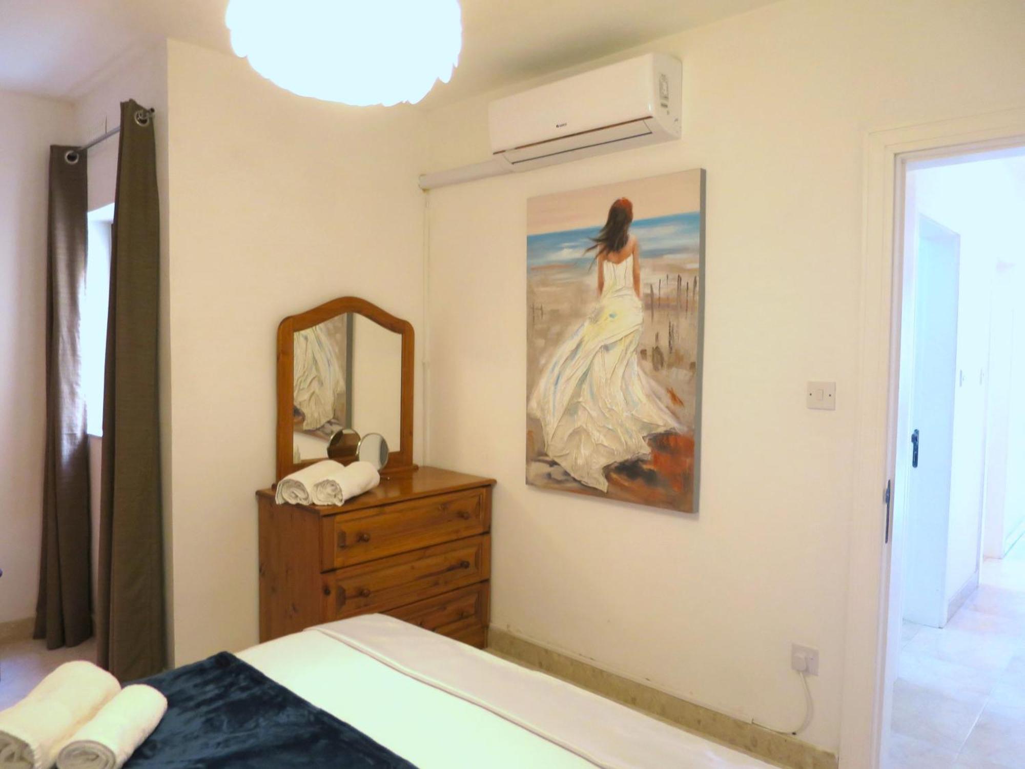 Seafront Apartment Terrace, Lounger & Panoramic Ocean Views Mellieha Room photo